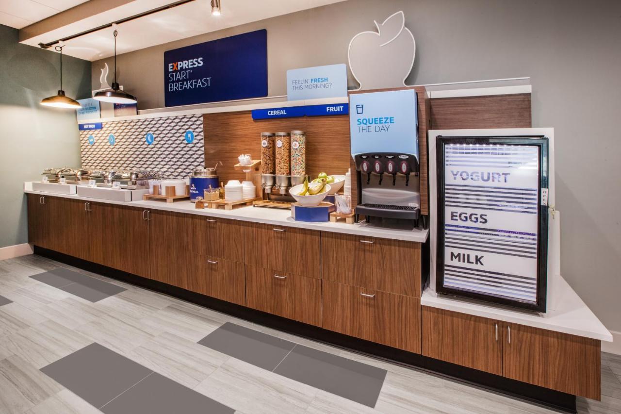 Holiday Inn Express & Suites - Stafford Nw - Sugar Land By Ihg Buitenkant foto