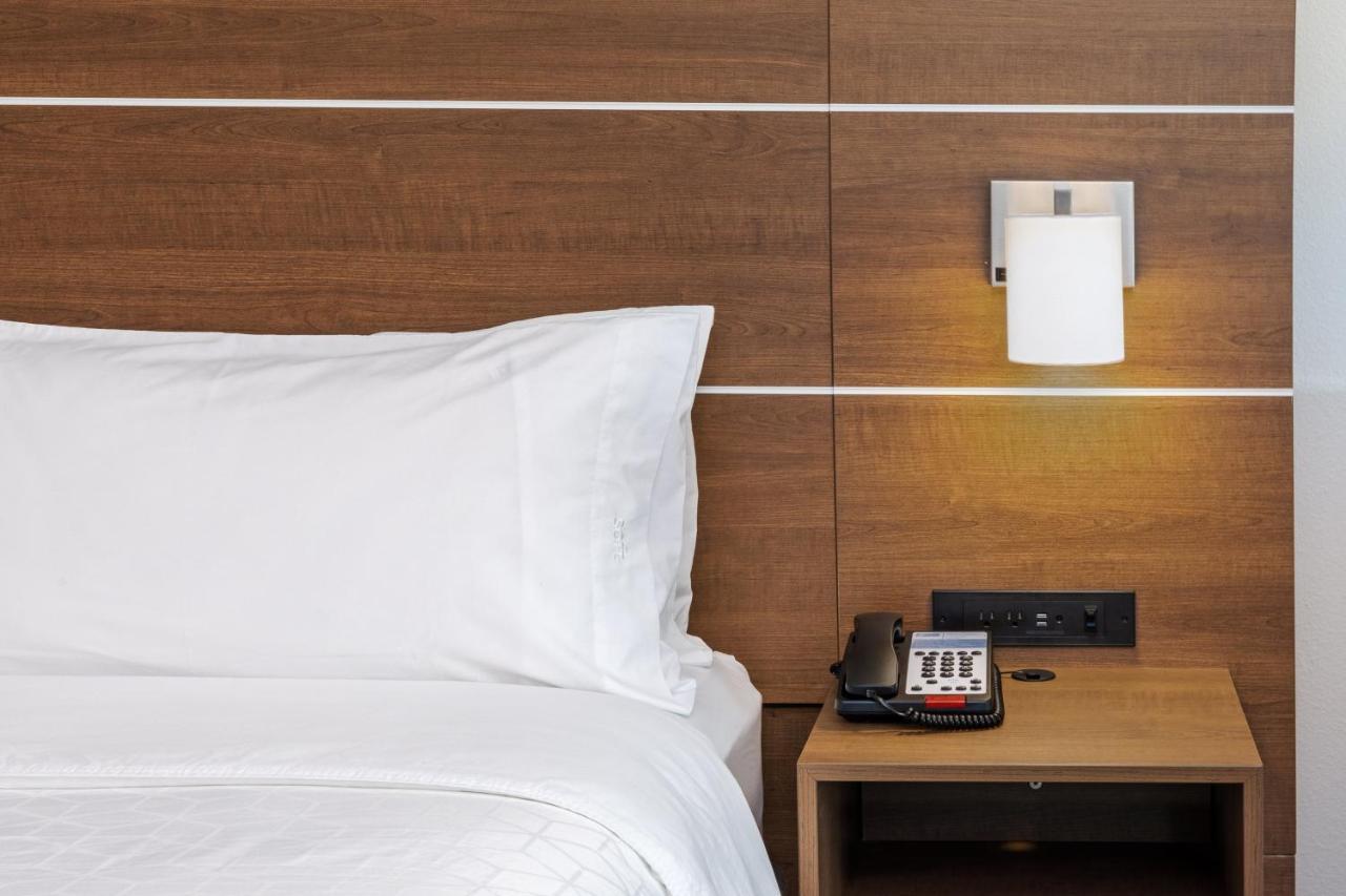 Holiday Inn Express & Suites - Stafford Nw - Sugar Land By Ihg Buitenkant foto