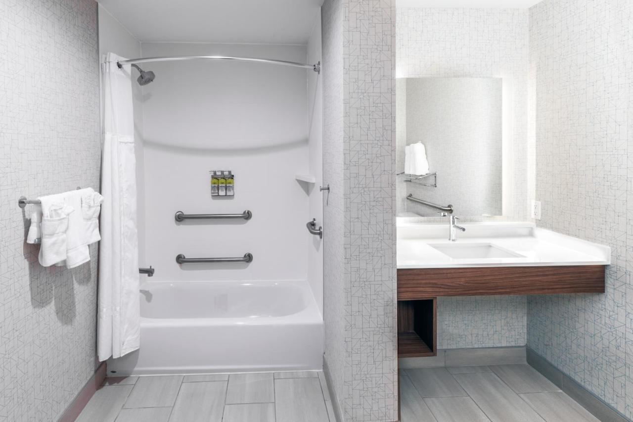 Holiday Inn Express & Suites - Stafford Nw - Sugar Land By Ihg Buitenkant foto