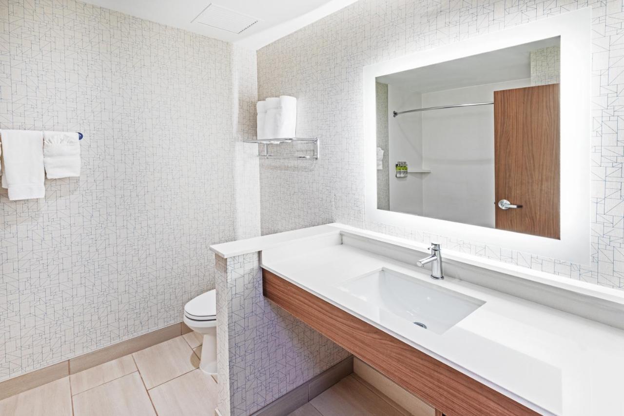 Holiday Inn Express & Suites - Stafford Nw - Sugar Land By Ihg Buitenkant foto